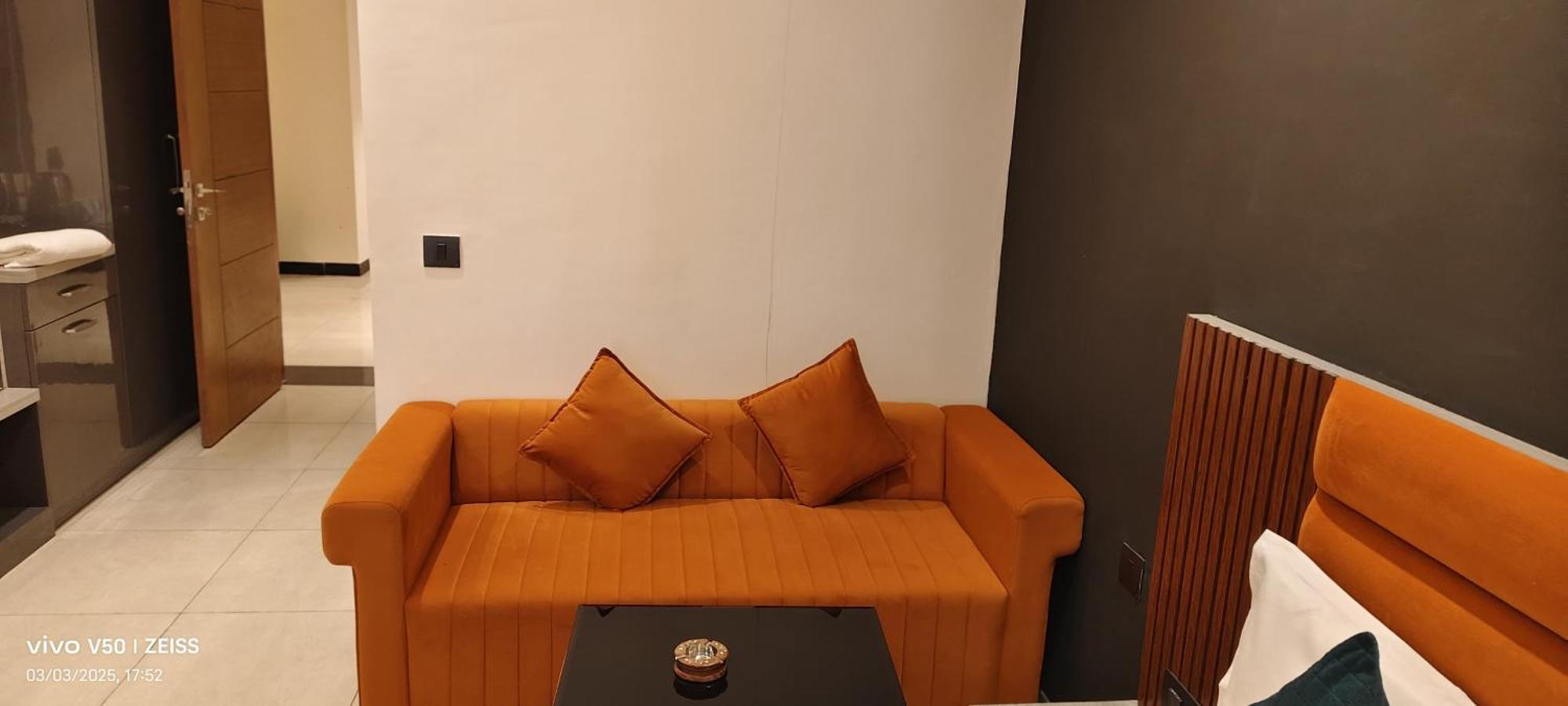Hotel Maple Tree - Near Ekana Cricket Stadium - Lucknow Buitenkant foto