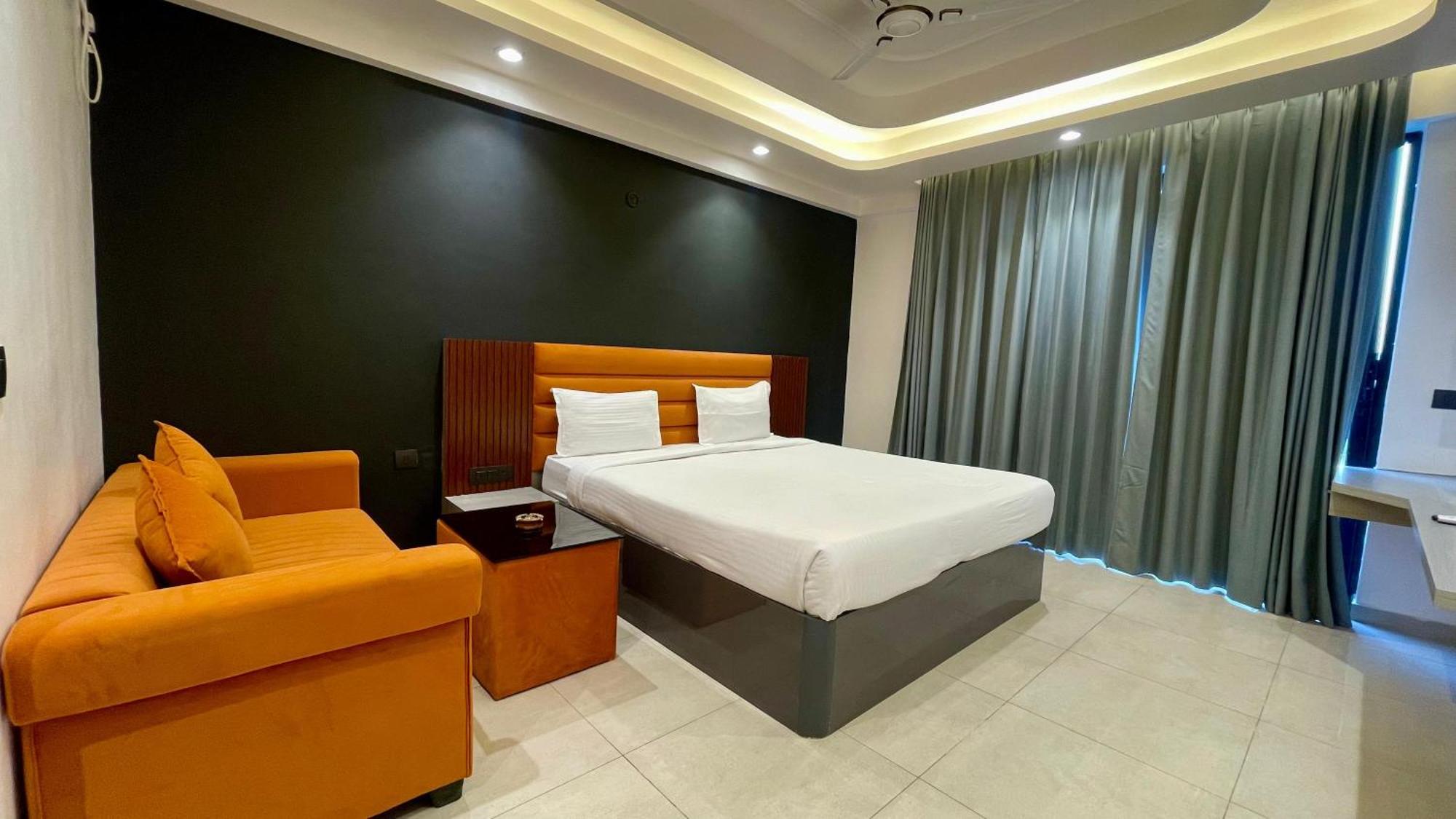 Hotel Maple Tree - Near Ekana Cricket Stadium - Lucknow Buitenkant foto
